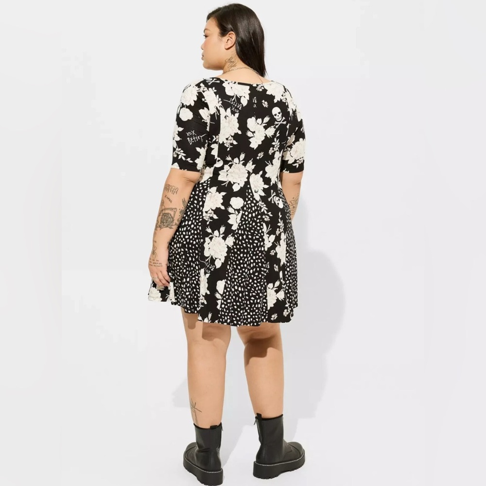 Torrid X Betsy Johnson babydoll dress - Picture 3 of 8